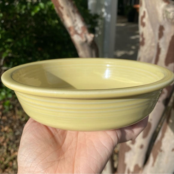 Vintage HLC Fiestaware Pale Yellow 7” Cereal/Soup Bowl Made in USA - Picture 1 of 13